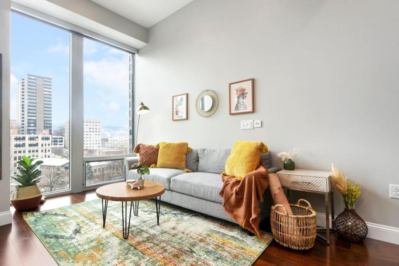 Hostwise Stays - The Washington At Chatham - Free Parking, Private Gym, More! Pittsburgh Dış mekan fotoğraf